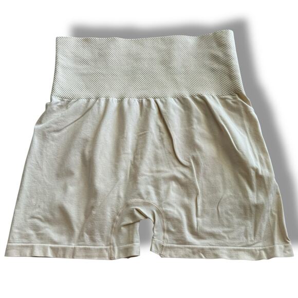 Zenana Outfitters Beige Shapewear Shorts Bottoms 2X 3X Plus Size - Picture 3 of 7